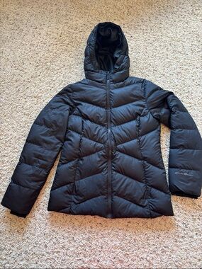 Eddie Bauer Women’s Black Hooded Puffer Coat